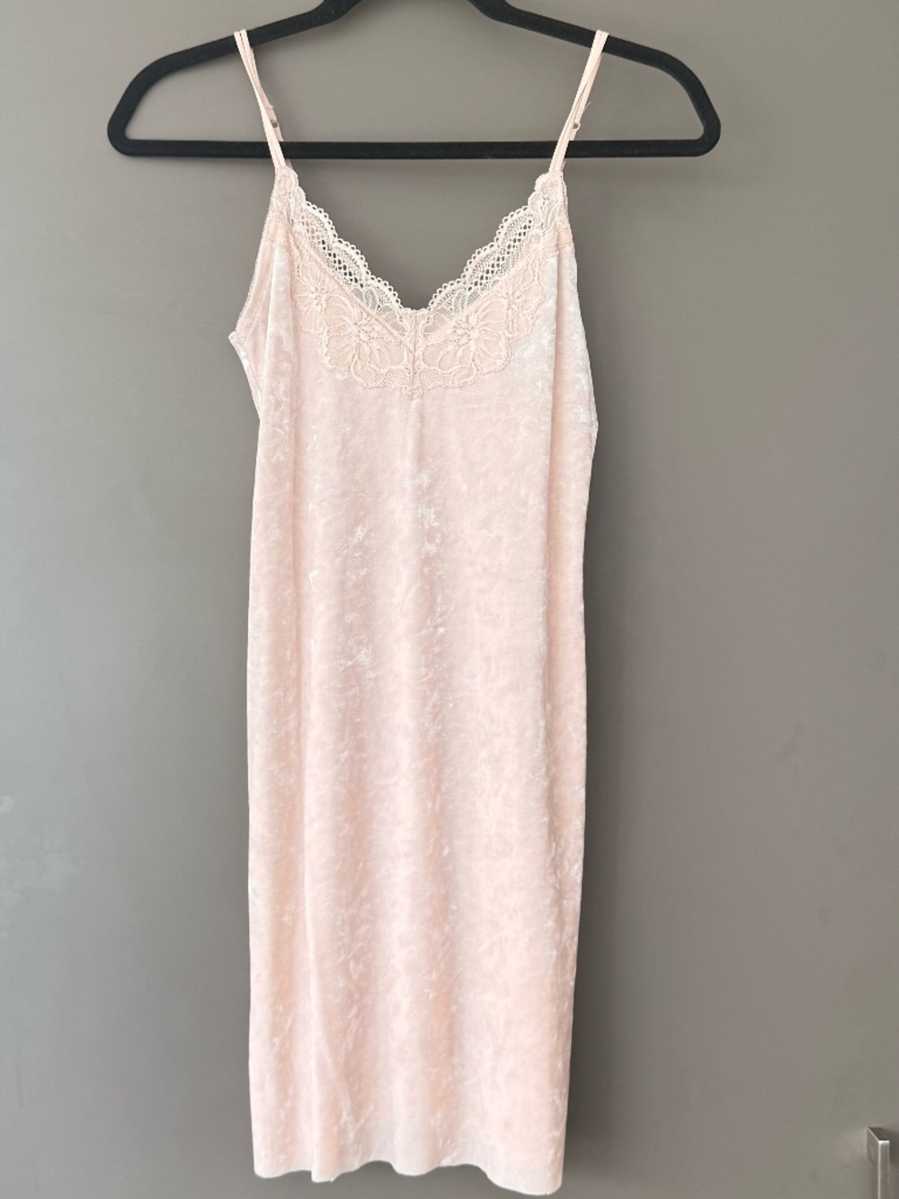 Pink Velour Slip Dress Women’s Size S Lace Trim Soft Lounge Nightdress